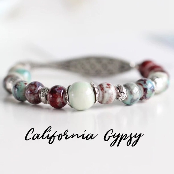 Silver Fish Engraved Beaded Bracelet RESTOCKED🎉 - Picture 2 of 3